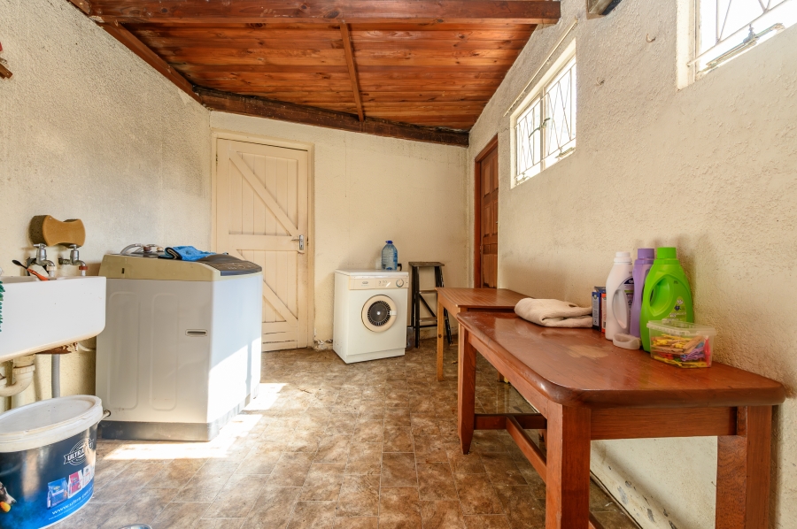 4 Bedroom Property for Sale in Summerstrand Eastern Cape